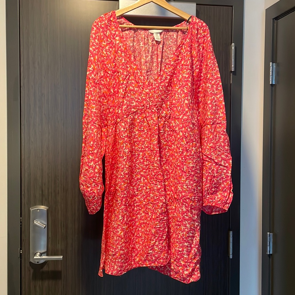 H&M Volumnious Mini Dress